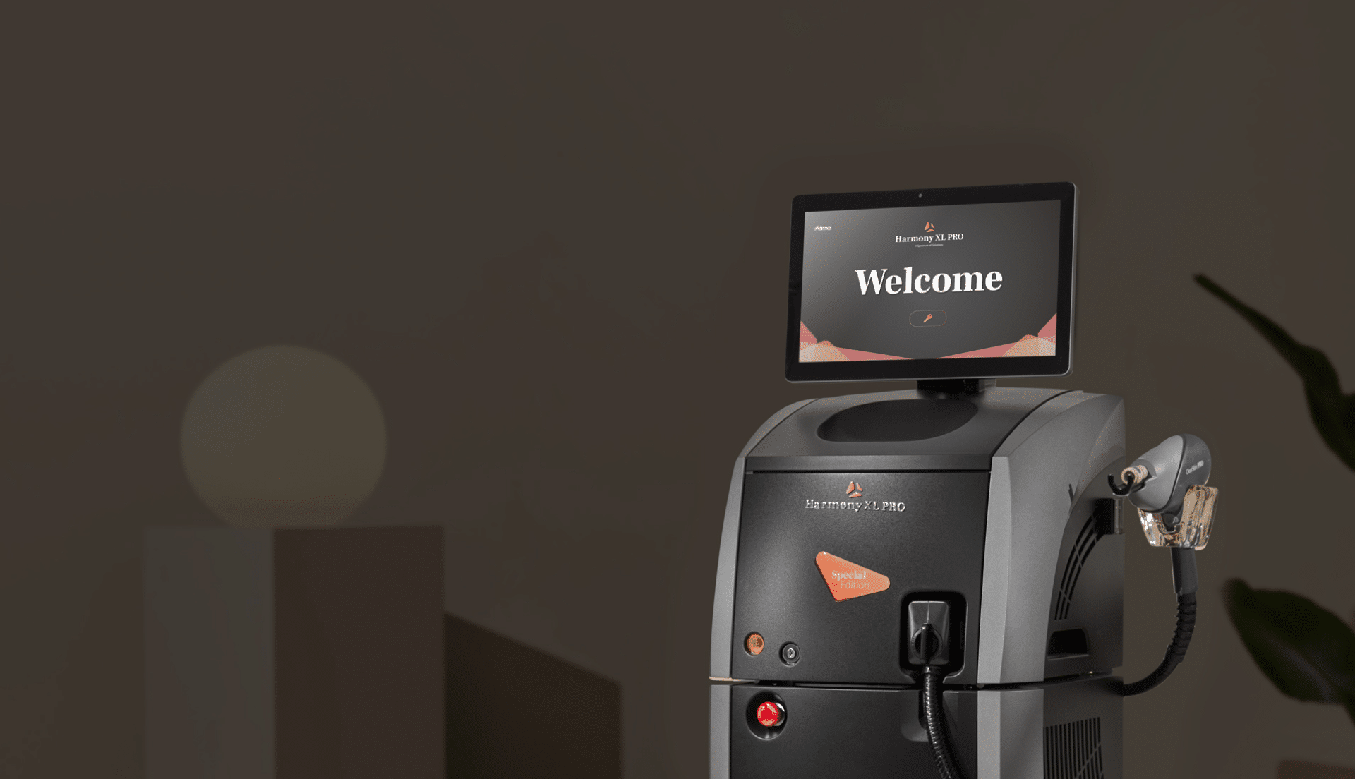 Alma Harmony XL Pro multi-application platform